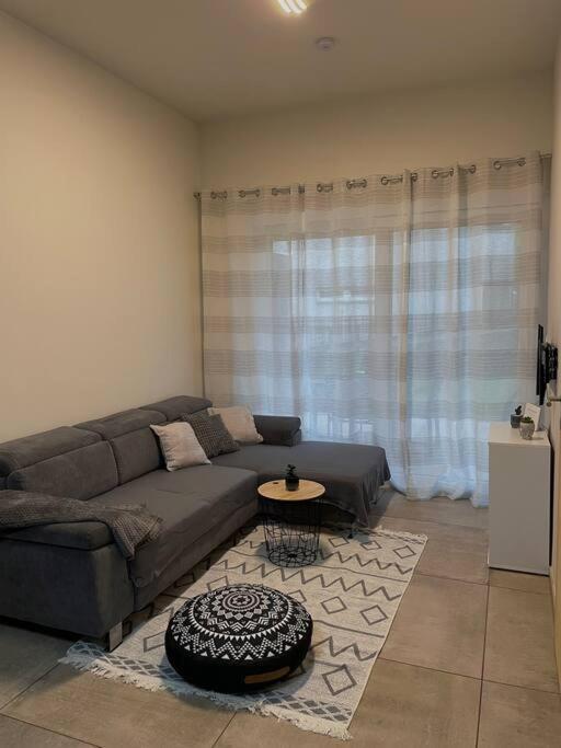 Gartenwohnung Mit Terrasse Und Parkplatz 그라츠 외부 사진